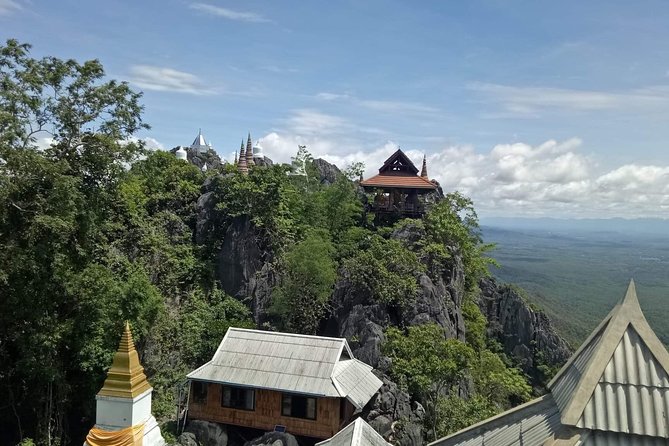 1 day Private Tour to Unseen Temple in Lampang - Wat Chaloem Phrakiat and the climb into the clouds