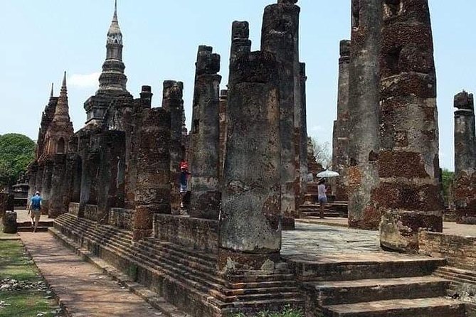 1 Day Sukhothai Historical Park from Chiang Mai Private Tour - Guides who add care to a demanding day