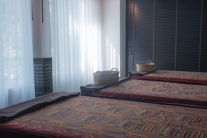 1 Hour Foot Relaxing - Free Transportation - Free transportation and the real value of the price