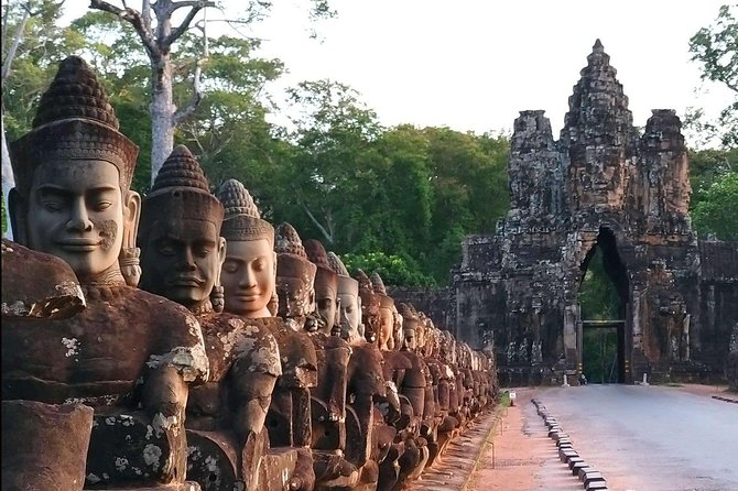 2-Day Angkor Wat Tour from Bangkok - Bayon Temple and the smiling faces