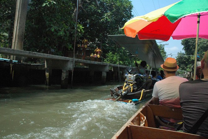2-hour Bangkok Old City Night CHOB TUK TUK + Talat Noi Street Art - King Rama III Memorial and the best photo stops
