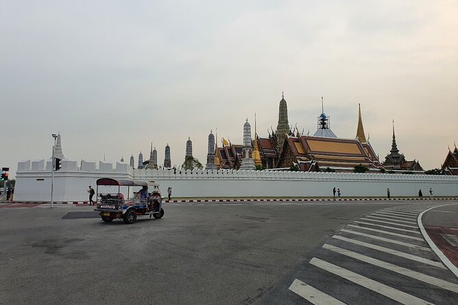 2 Hour Electric Tuk Tuk Cultural Tour of Bangkok - Royal Pavilion Mahajetsadabadin near the Golden Mount