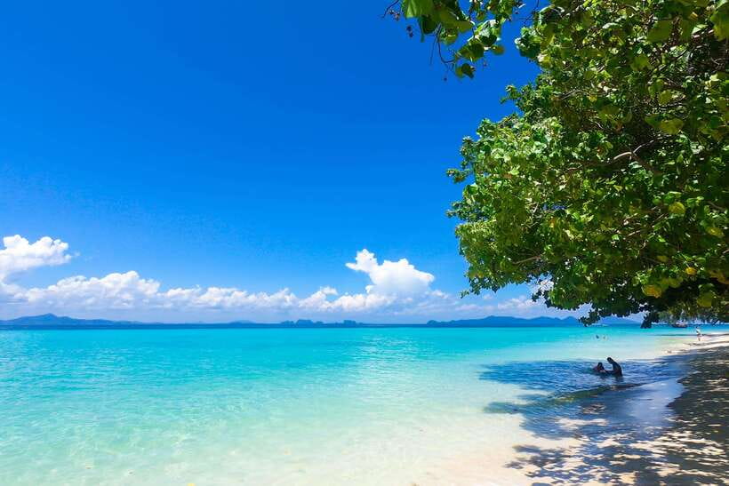 4-Island Tour from Koh Lanta to Koh Kradan with Beach Lunch - Guides, food, and the practical service details