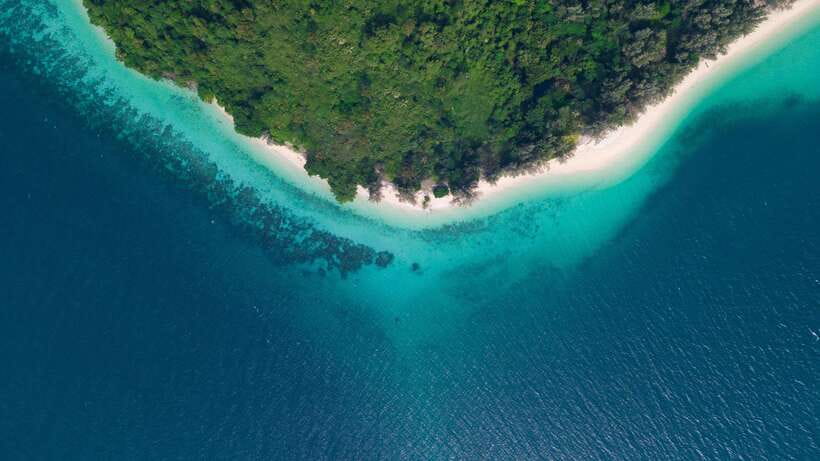4-Island Tour from Koh Lanta to Koh Kradan with Beach Lunch - Ko Chuek: a first look beneath the water
