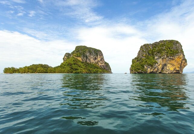 4 Islands Sunset + Plankton, Semi-Private Tour only 12 Guests - Poda Island: two hours on Krabi’s familiar postcard beach