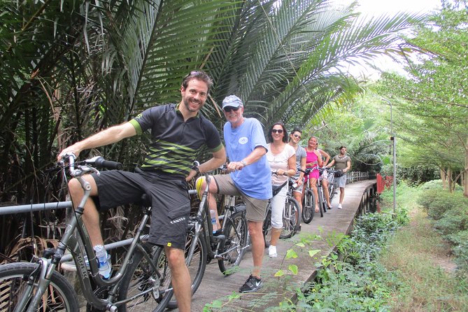 5-Hour Bike Tour of Hidden Bangkok - Crossing the Chao Phraya by boat