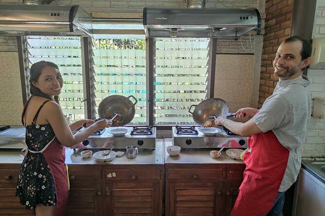 5 Hour Morning Thai Cooking Course - A Comfortable Studio Makes a Difference