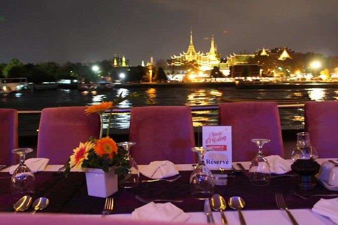 Amazing Chaophraya Dinner Cruise Experience - The buffet: useful, broad, and uneven