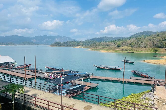 Amazing One Day Trip At Cheow Larn Lake From Khao Lak - Lunch and free time at Smiley LakeHouse