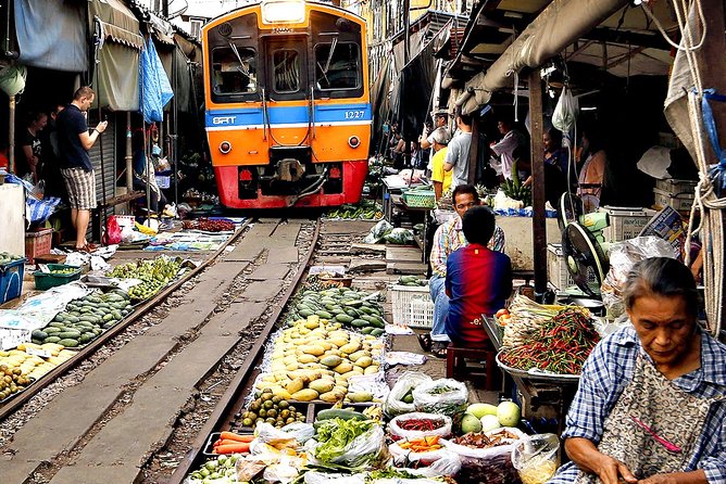 Amphawa Floating Market Tour with Maeklong Railway Market (SHA Plus) - Timing, pickup, and the road from Bangkok