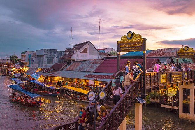 Amphawa Floating Market Tour with Maeklong Railway Market (SHA Plus) - The brief Sun Leisure World stop