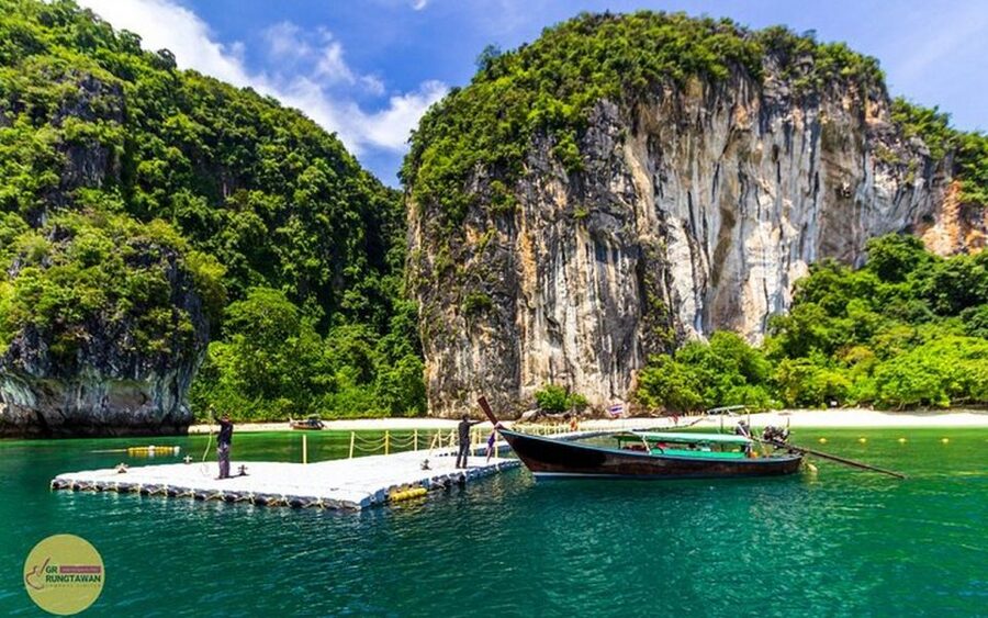 Ao Nang: Hong Islands Tour by Speedboat or Longtail Boat - Stop one: Ko Lao Lading in 30 minutes