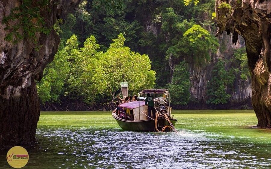 Ao Nang: Hong Islands Tour by Speedboat or Longtail Boat - Choosing between the speedboat and longtail boat