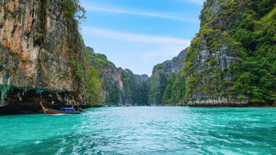 Ao Nang: Phi Phi Islands Speedboat or Catamaran Tour One day - Key points to know before booking