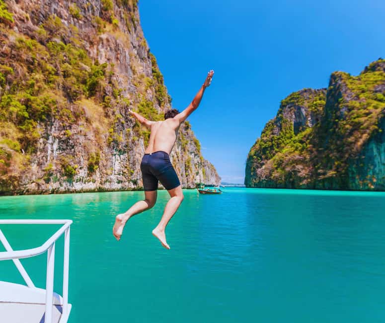 Ao Nang: Phi Phi Islands Speedboat or Catamaran Tour One day - Maya Bay: famous, beautiful, and often crowded