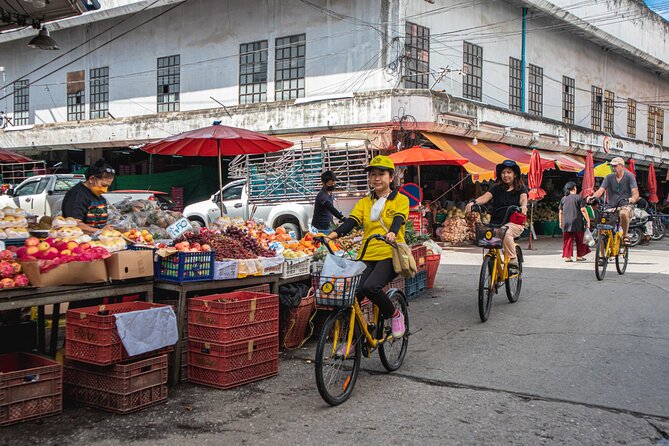 Authentic Chiang Mai 4-Hour Bicycle Tour with Northern Food - Leaving the Main Streets Behind