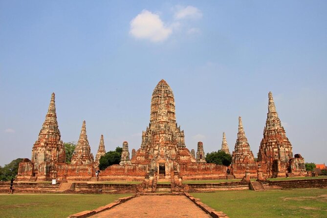 Ayutthaya Ancient City - Wat Yai Chai Mongkol and its saffron-robed Buddhas