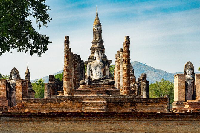 Ayutthaya Sunset Boat Ride & Famous Attraction From Bangkok - Chao Phrom Market and the included snack box