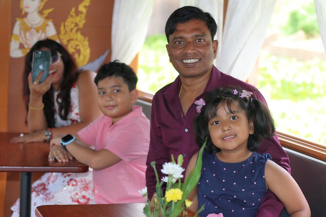 Ayutthaya Sunset Discovery, Boat Ride, Iconic Spots, Local Market - Chao Phrom Market for fruit and local flavor