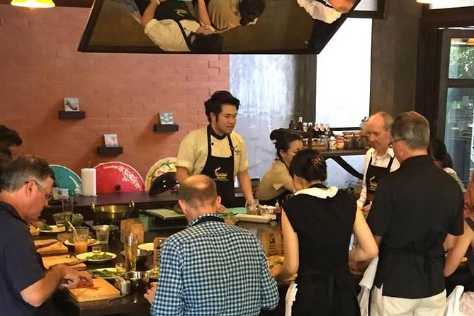 Baipai Thai Cooking School Class in Bangkok - Four dishes, four different Thai cooking lessons