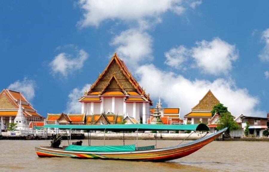 Bangkok: 2-Hour Canal Tour by Teak Boat - Starting at River City Bangkok