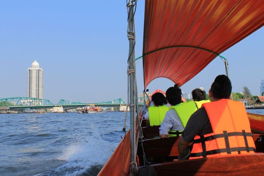Bangkok: 2-Hour Canal Tour by Teak Boat - What your guide adds to the ride