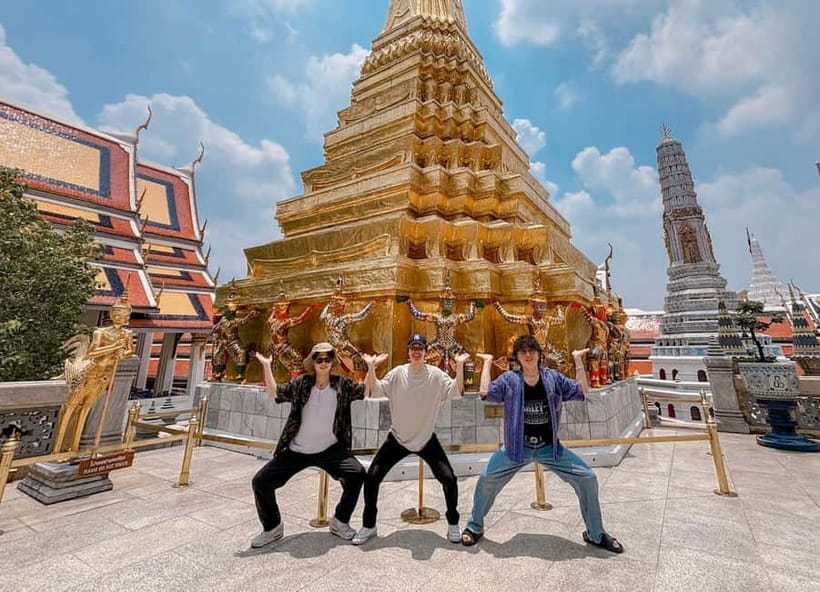 Bangkok: 2 Hours Grand Palace & Wat Pho Private Tour - Wat Phra Kaew and the Grand Palace