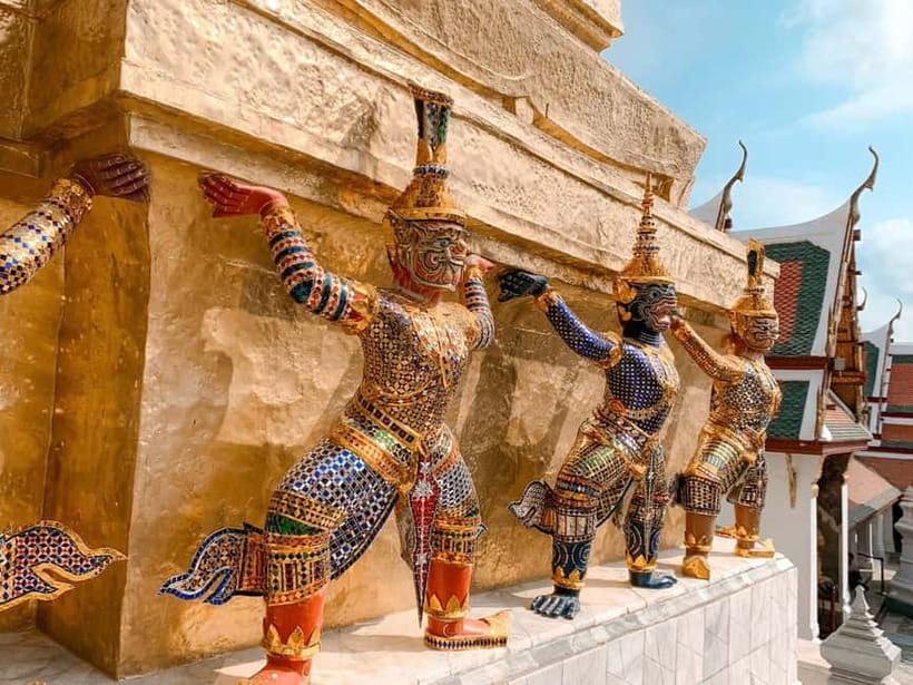 Bangkok: 2 Hours Grand Palace & Wat Pho Private Tour - What the private format adds