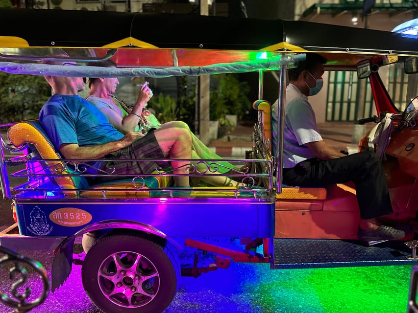 Bangkok: A 4 Hours Tuk Tuk Sightseeing Tour Iconic Landmarks - Folding lotus flowers at Pak Khlong Talat