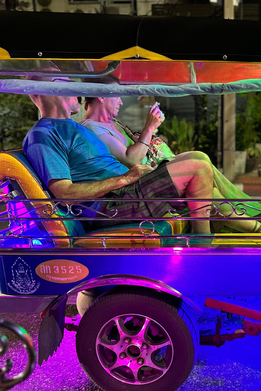 Bangkok: A 4 Hours Tuk Tuk Sightseeing Tour Iconic Landmarks - Ending with food at Chinatown Night Market