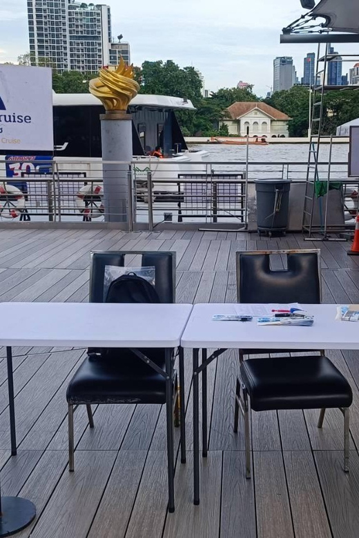 Bangkok: Alangka Luxury Cruise with Buffet and Live Music - River City Bangkok and Asiatique