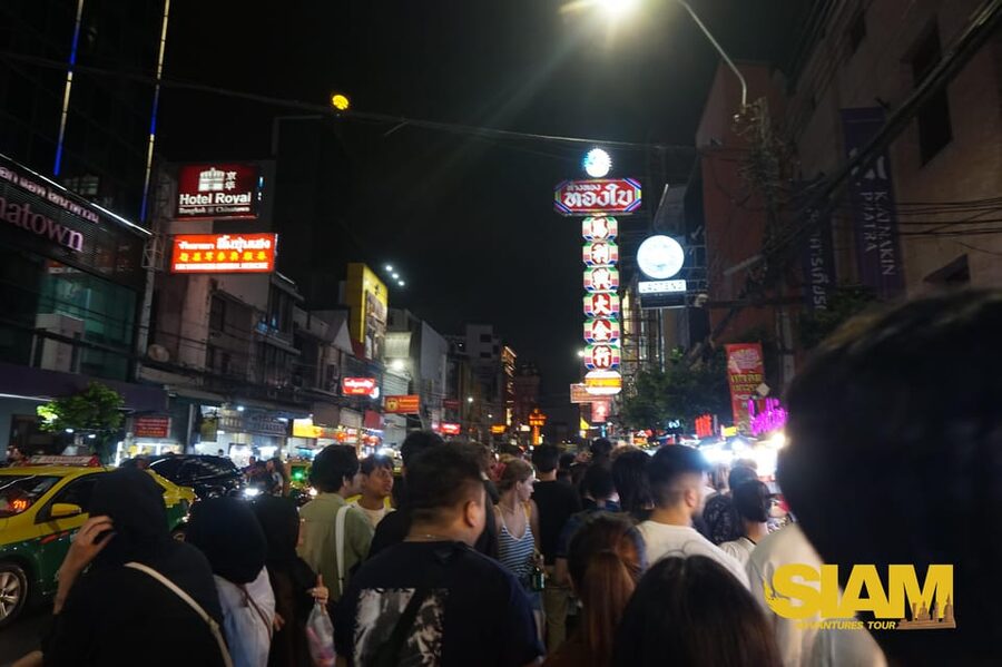 Bangkok Authentic Tasting Thai-Chinatown Walking Food Tour - Who should book this Chinatown walk