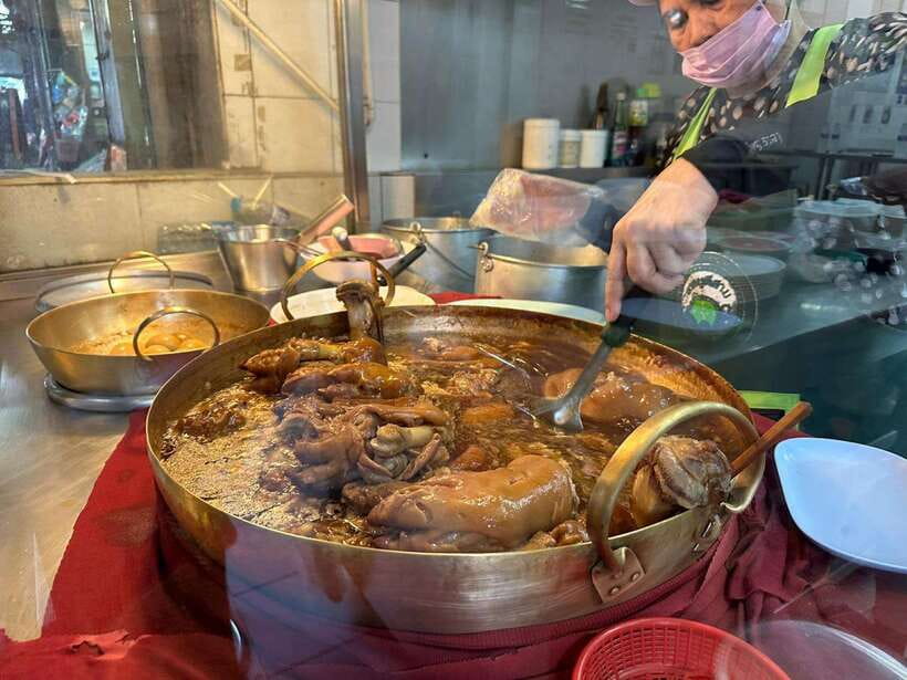 Bangkok Authentic Tasting Thai-Chinatown Walking Food Tour - The cultural side of the three-hour route