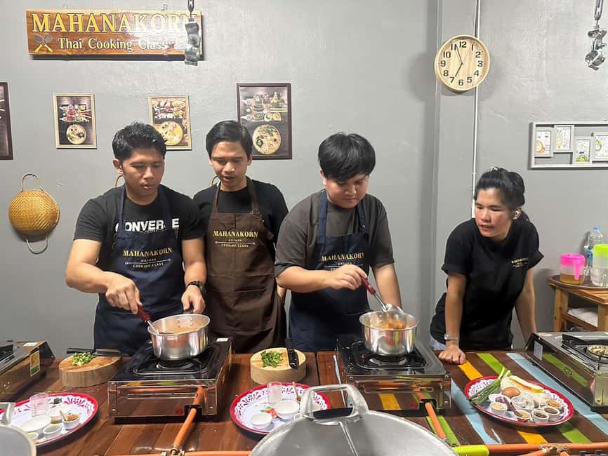 Bangkok: Authentic Thai Cooking Class with Local Host - Vegetarian and vegan requests are worth discussing early
