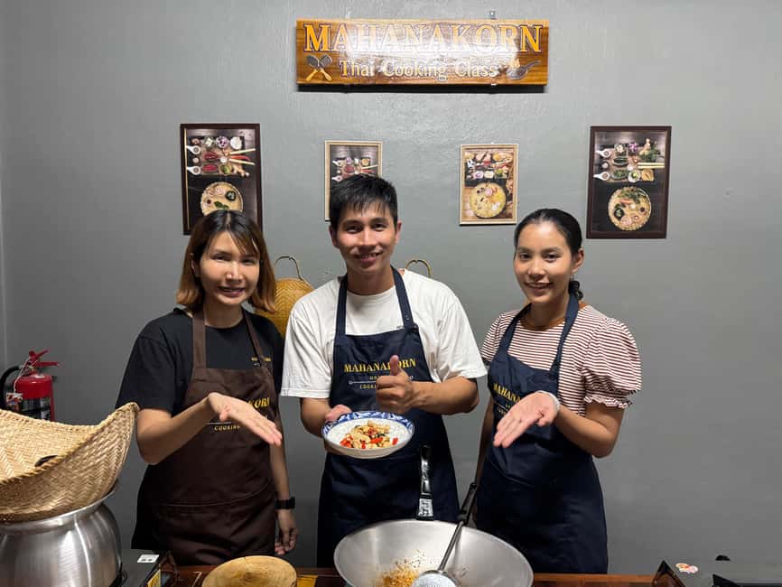 Bangkok: Authentic Thai Cooking Class with Local Host - A clean, comfortable studio with useful extras
