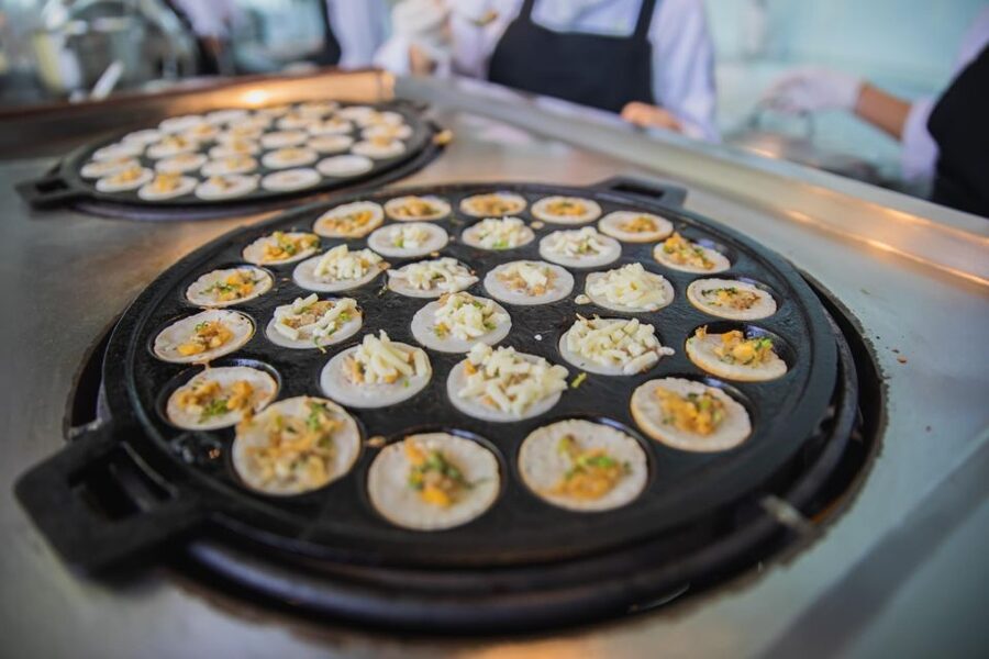 Bangkok: Baiyoke Observation Deck Ticket with Buffet Meal - The Sky Box on the 81st floor