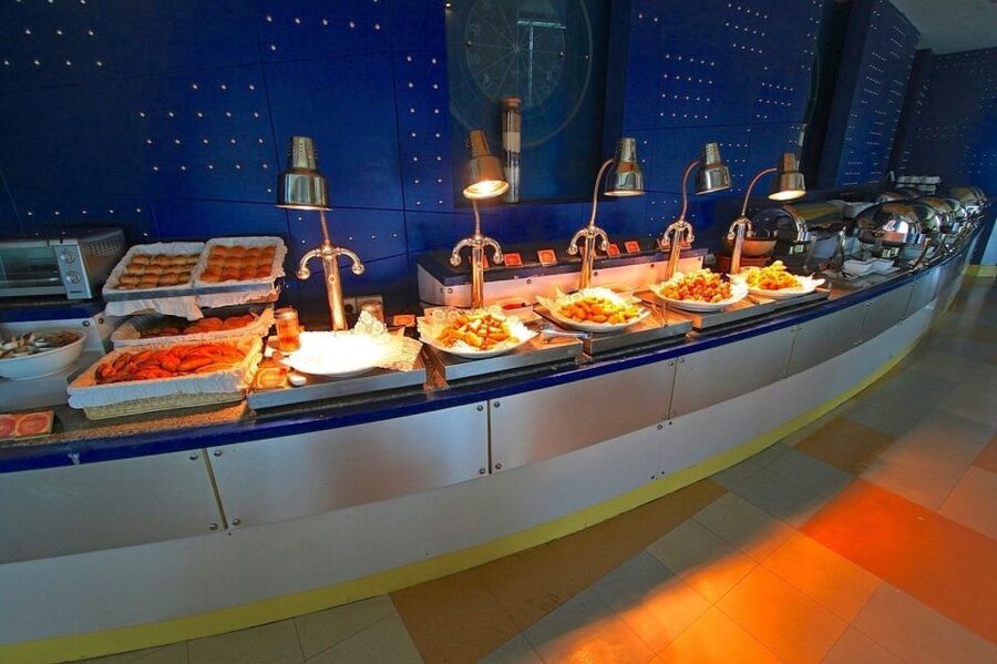 Bangkok: Baiyoke Observation Deck with Lunch/Dinner Buffet - Who should book this experience?
