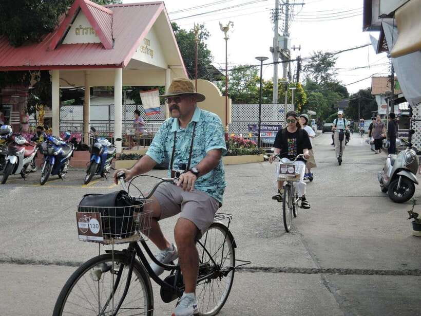 Bangkok: Bang Kachao Green Lung Bike Tour - A flat ride through shaded local roads