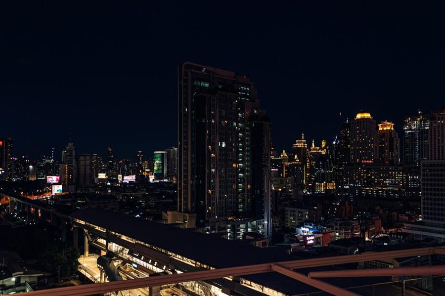 Bangkok: Barracuda Rooftop Bar Akara Hotel - Should you book this rooftop experience?