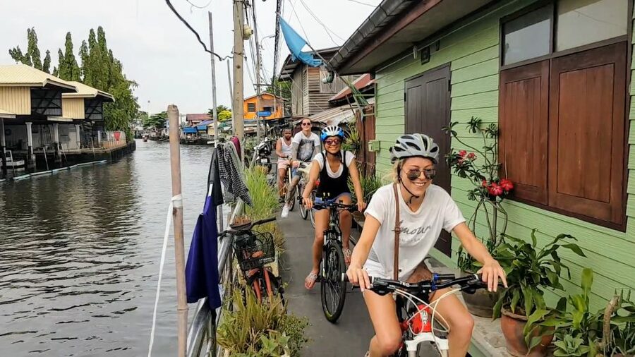 Bangkok: Bike and Canal Boat Tour with Lunch - Lunch at The Artist’s House