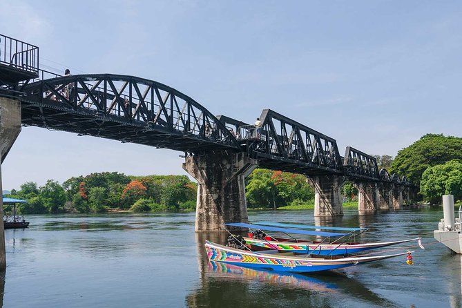Bangkok: Bridge on the River Kwai and Thailand-Burma Railway Tour - A moving stop at Kanchanaburi War Cemetery