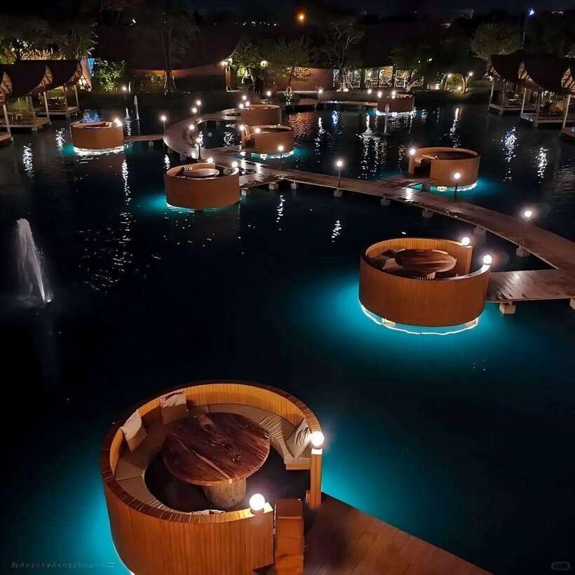 Bangkok: Bubble in the Forest Cafe Photography Journey - The atmosphere: resort style rather than local tradition
