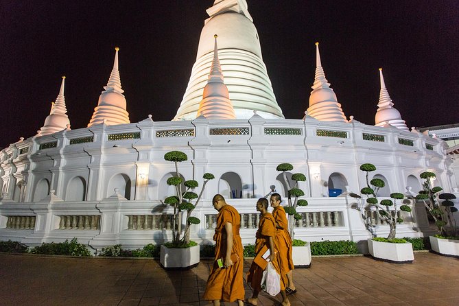 Bangkok by Night: Temples, Markets and Food Tuk-Tuk Tour - What the Guides and Drivers Add
