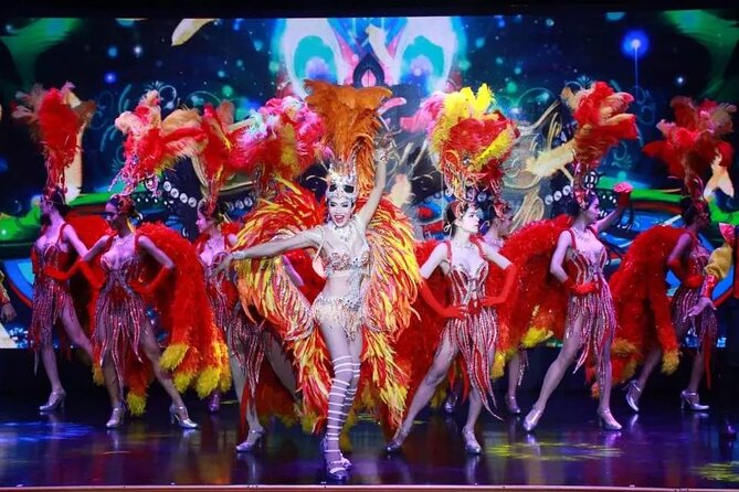 Bangkok Calypso Ladyboy Cabaret Live – Asiatique - Meeting the performers after the curtain