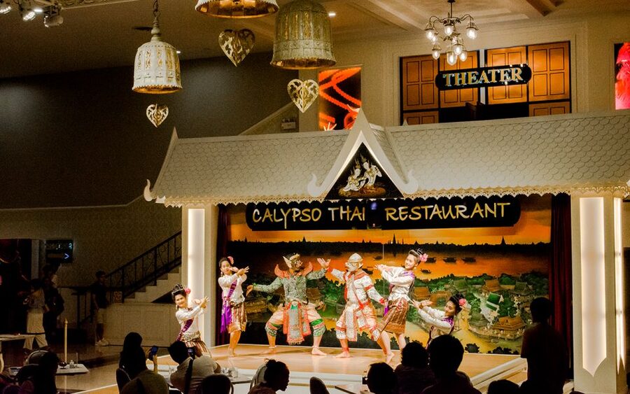 Bangkok: Calypso with Thai Classical Dance - Choosing between downstairs and upstairs seating