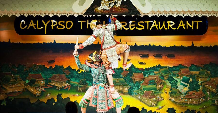 Bangkok: Calypso with Thai Classical Dance - Arriving at the decorated Calypso venue