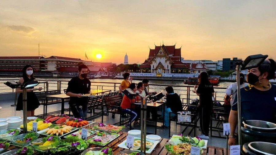 Bangkok: Calypso x White Orchid Cruise with Private Transfer - The pause before the Calypso Cabaret