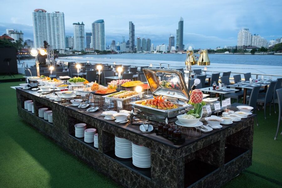 Bangkok: Chao Phraya Alangka Cruise at Icon Siam - Boarding at Pier 4 between 7:15 PM and 7:30 PM