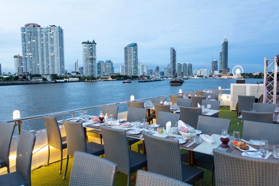 Bangkok: Chao Phraya Alangka Cruise at Icon Siam - Thai classical dance and live music