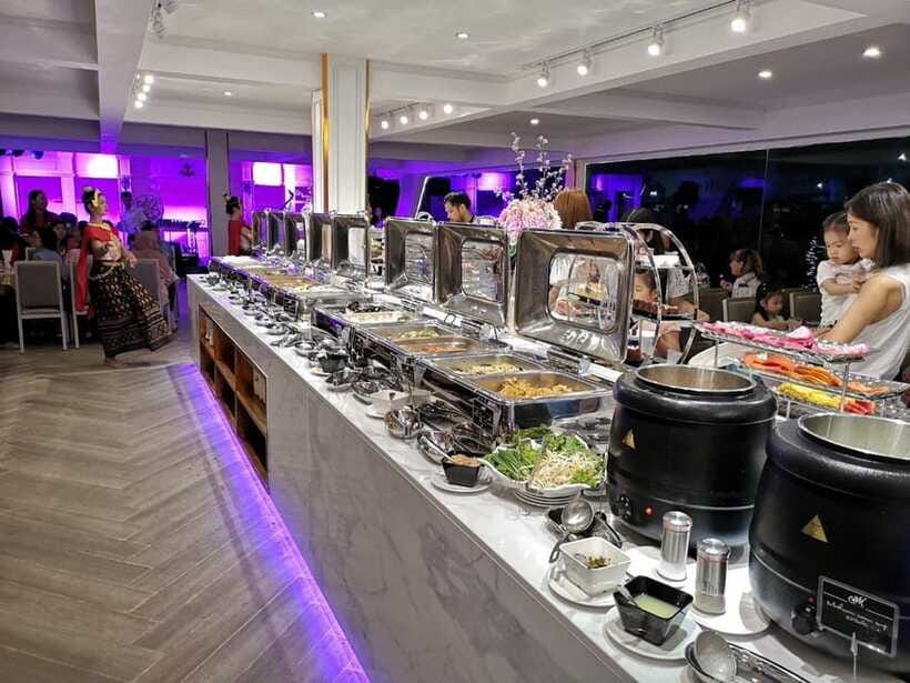 Bangkok: Chao Phraya River Meridian Cruise with Buffet - Wat Arun, the evening star